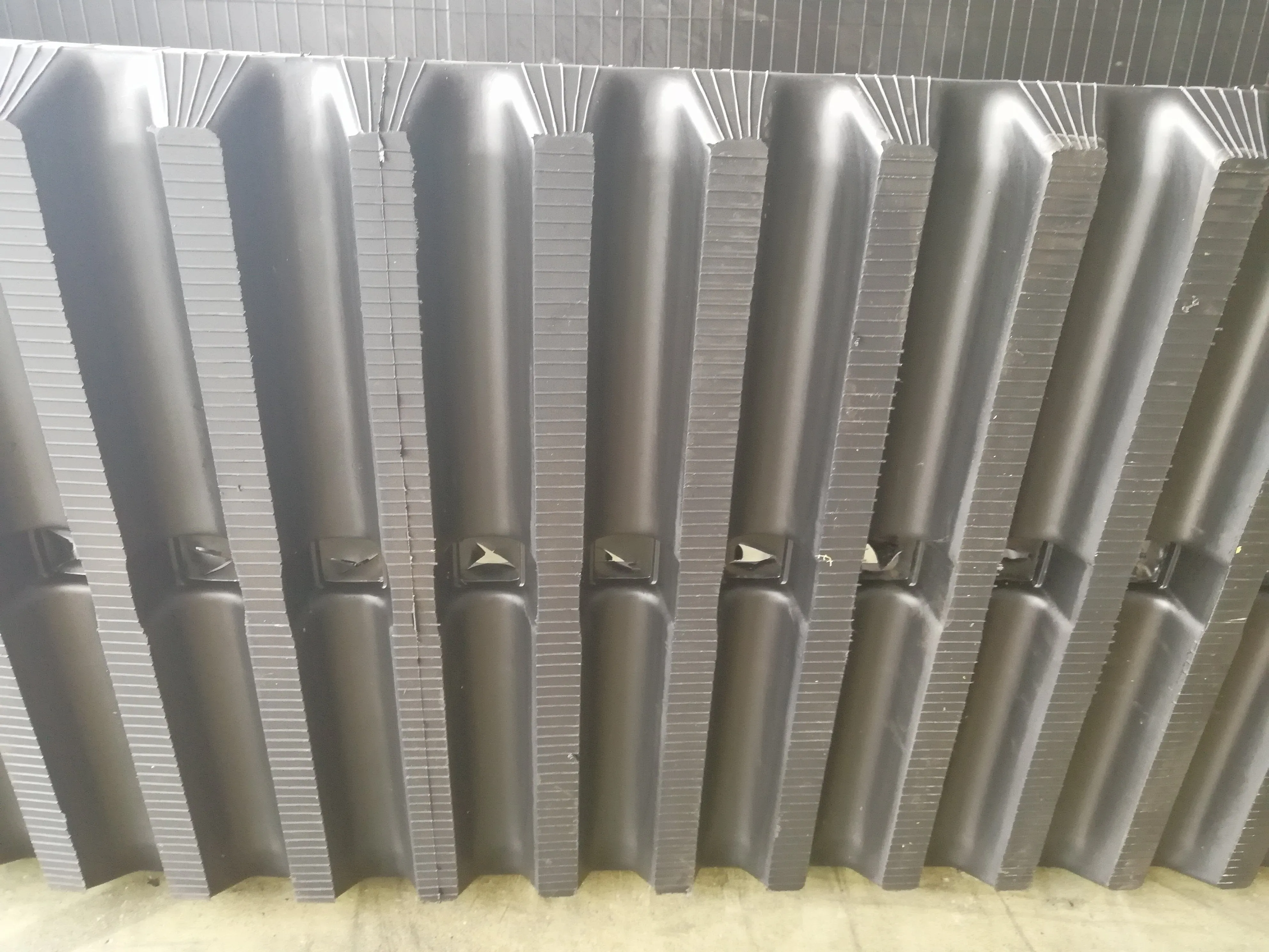 320x100x37 (320x37x100) Rubber Tracks, Conventional