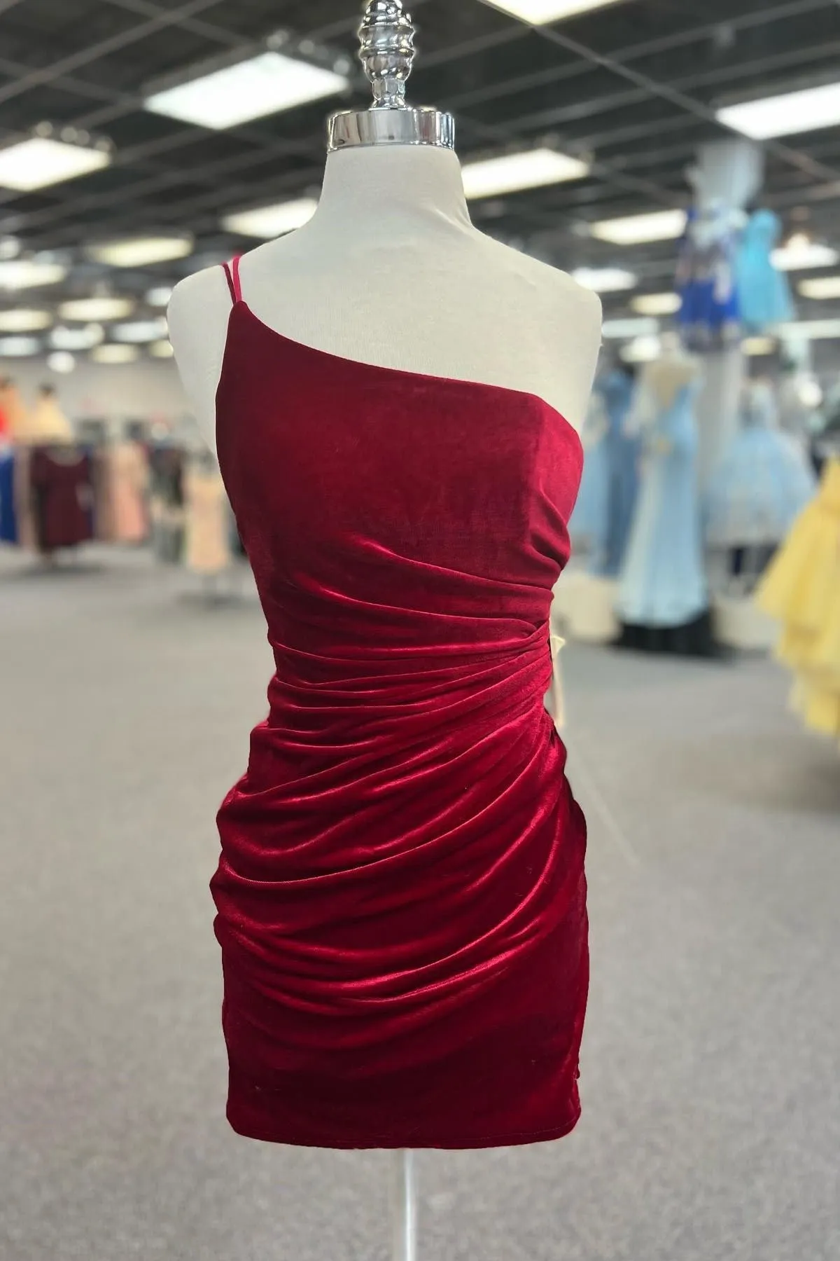 Emerald One-Shoulder Ruched Homecoming Dress